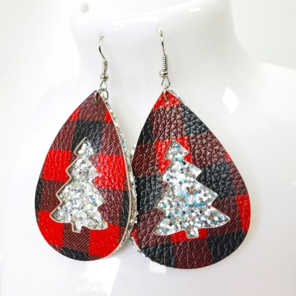 Holiday Sparkly Silver Christmas Tree Lightweight Earrings - Picture 1 of 3